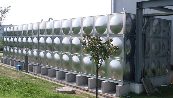 900噸不銹鋼水箱，崇化工地施工中|宏量水箱